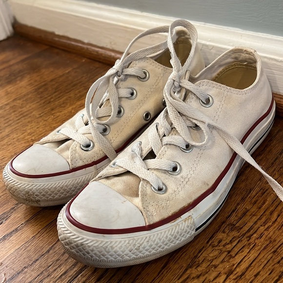 WHITE CONVERSE LOW TOP SNEAKERS - SIZE 5.5 - Picture 2 of 8